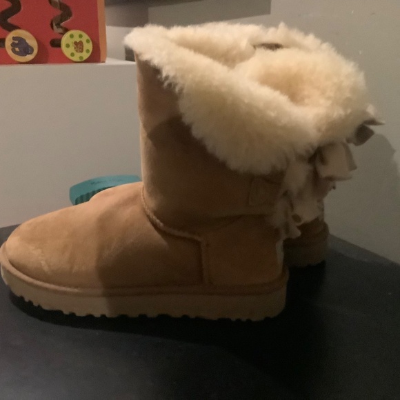 Ugg boots - Picture 3 of 4